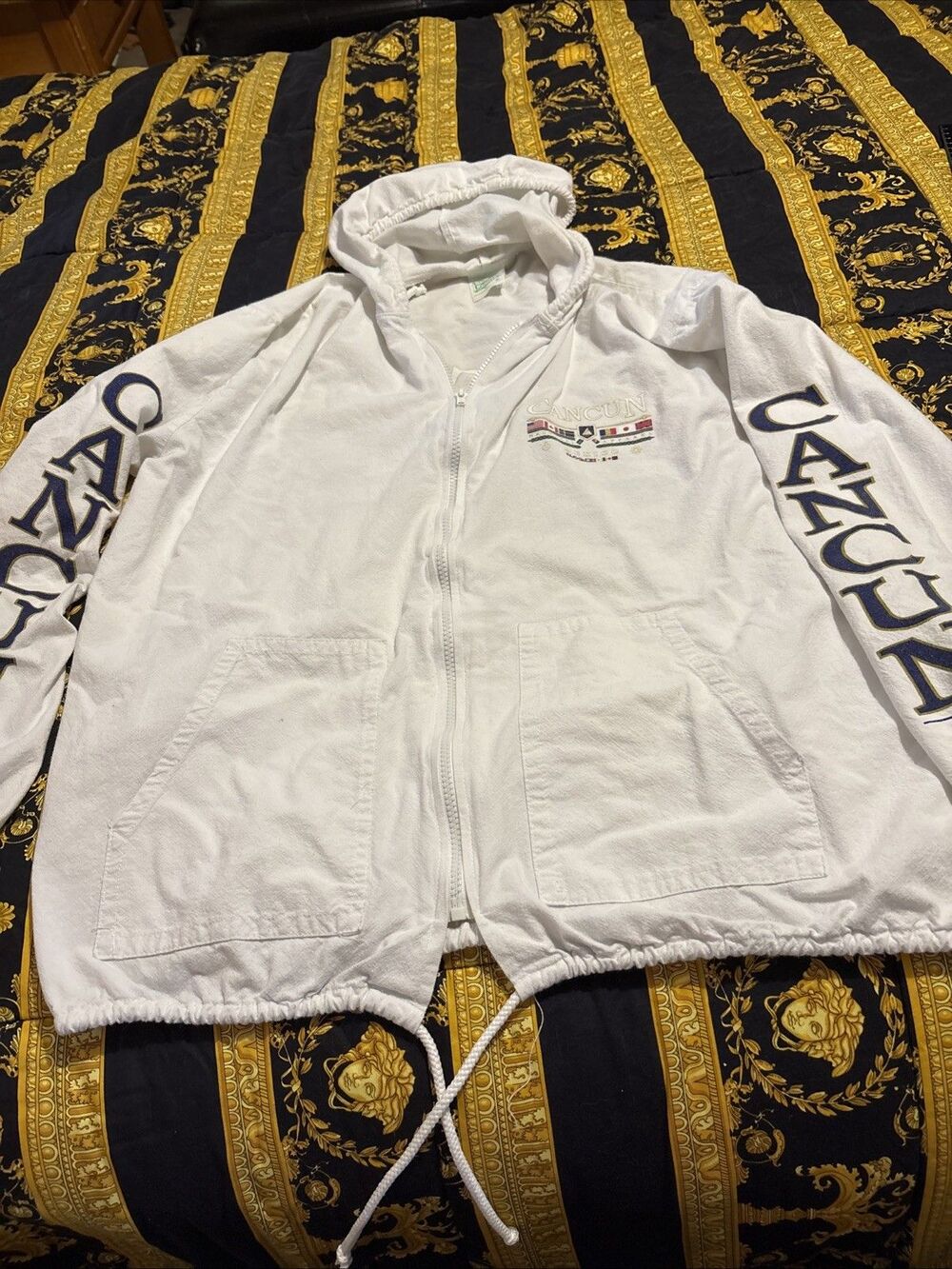 Vtg Men’s 80s 90s Beach Hoodie Size Med Lightweight Cancun Mexico By: La Iguana